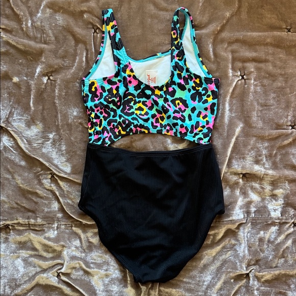 Swimsuit bundle! Small (6/7) - Picture 4 of 10